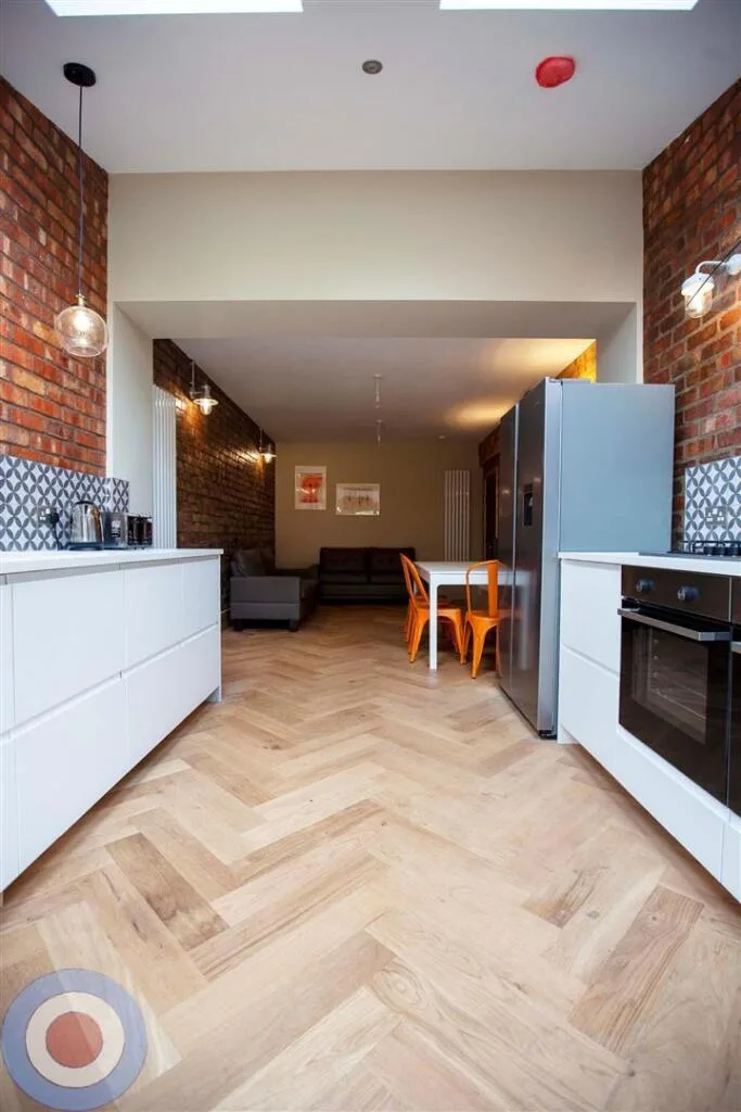 8 bedroom house for rent