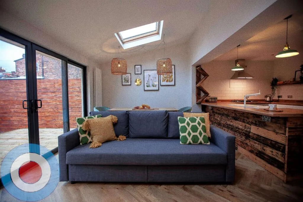 6 bedroom house for rent