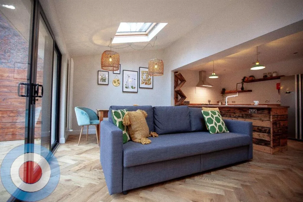 6 bedroom house for rent