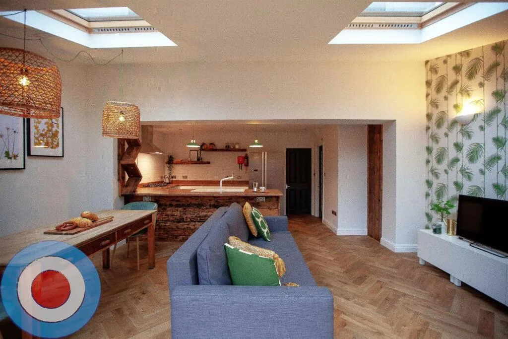 6 bedroom house for rent
