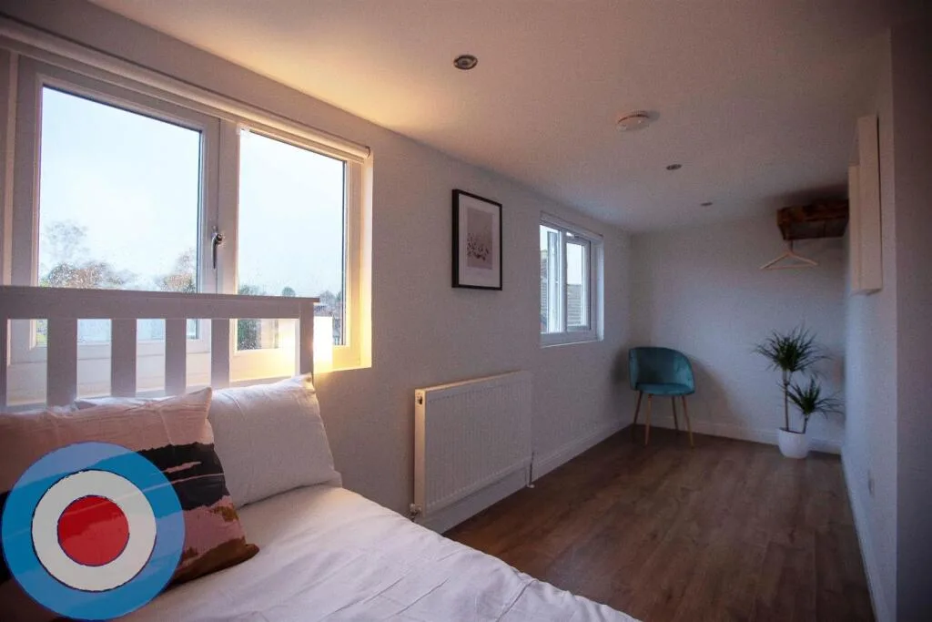 6 bedroom house for rent