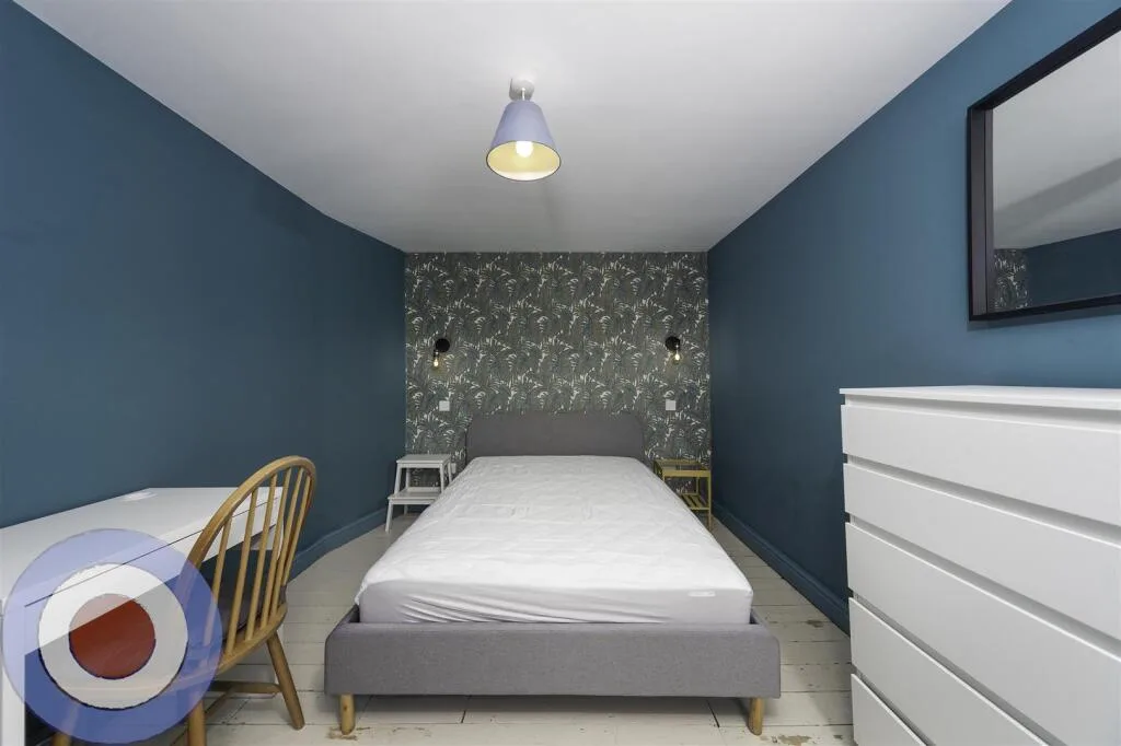 5 bedroom terraced house for rent