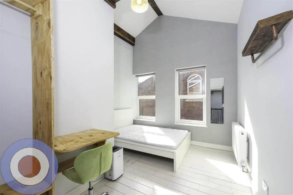 10 bedroom house for rent