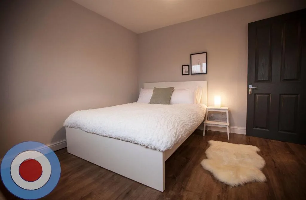 6 bedroom house for rent