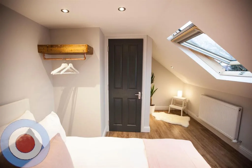 6 bedroom house for rent