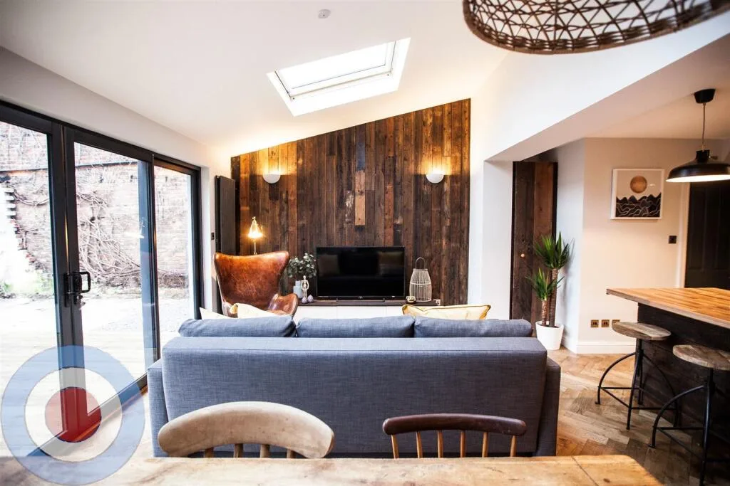 6 bedroom house for rent