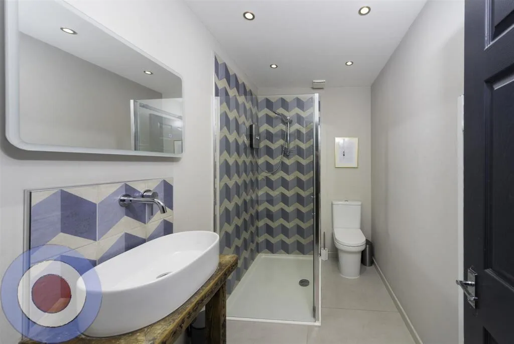 6 bedroom terraced house for rent