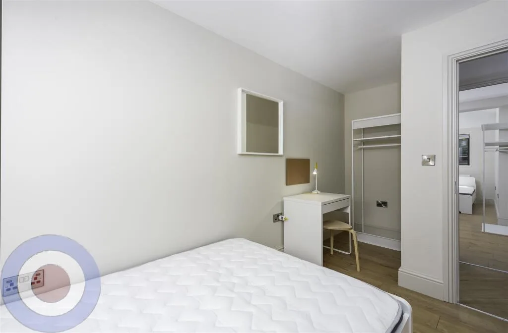 6 bedroom detached house for rent