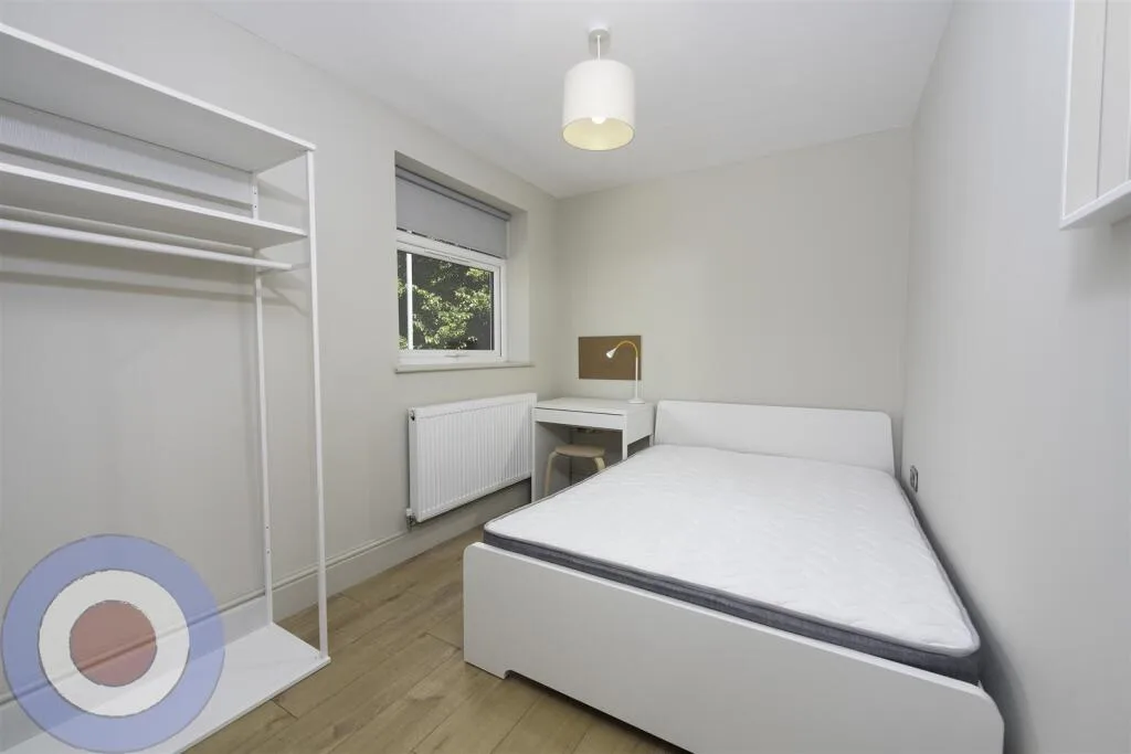 6 bedroom detached house for rent