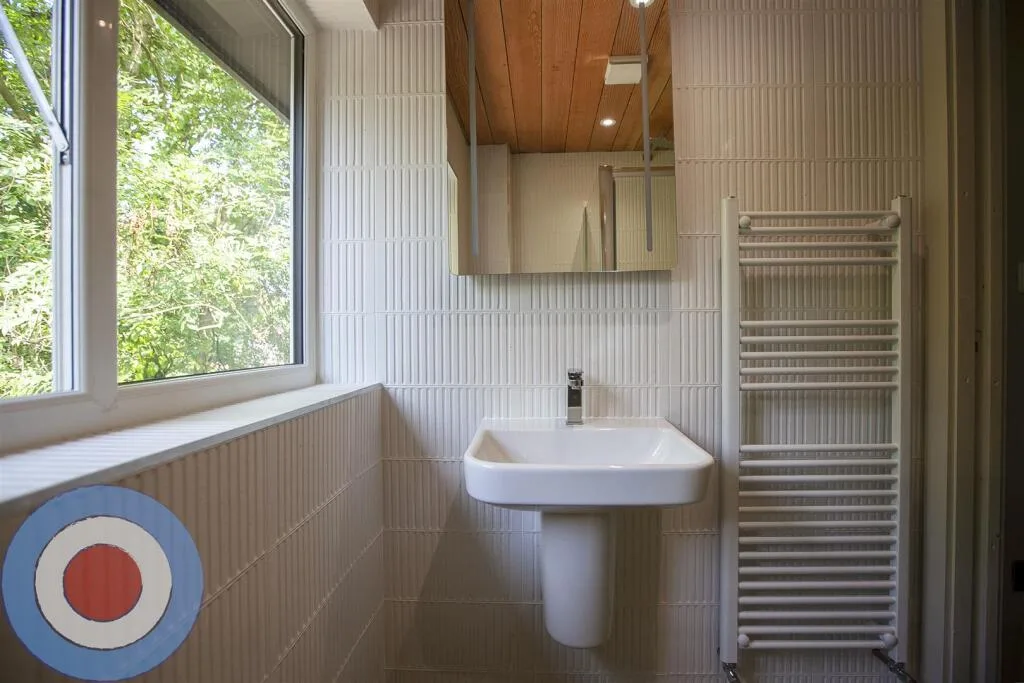 8 bedroom terraced house for rent