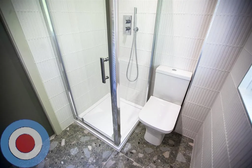 8 bedroom terraced house for rent