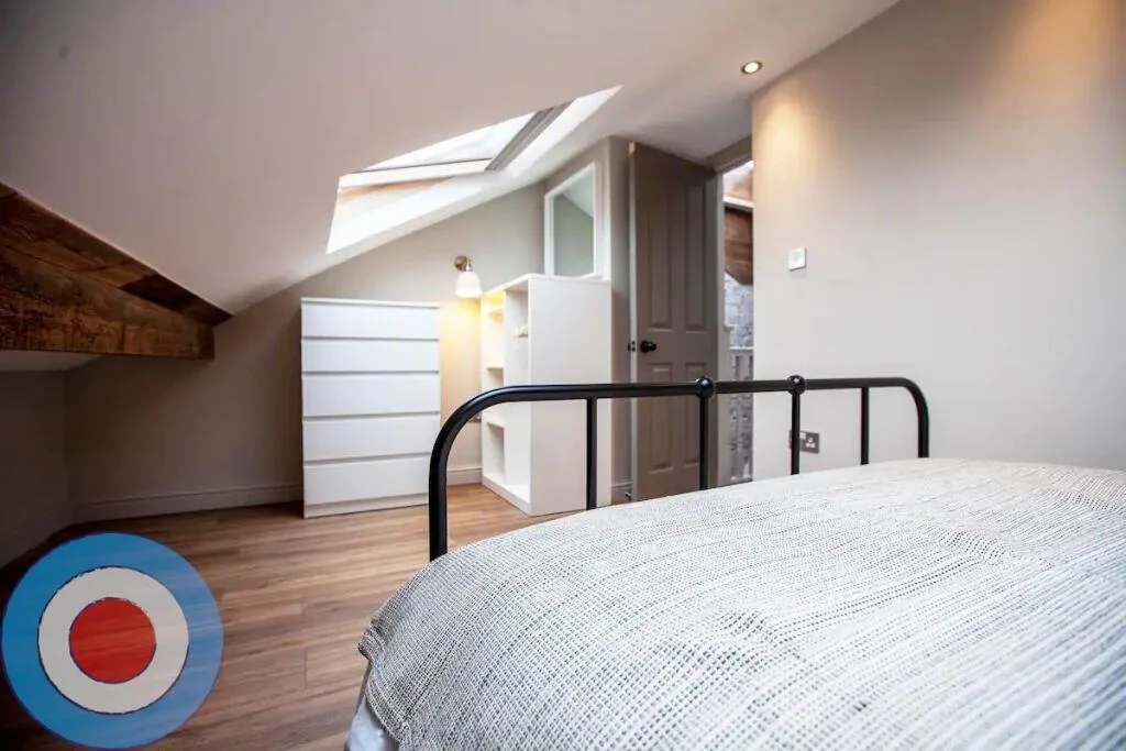 6 bedroom terraced house for rent