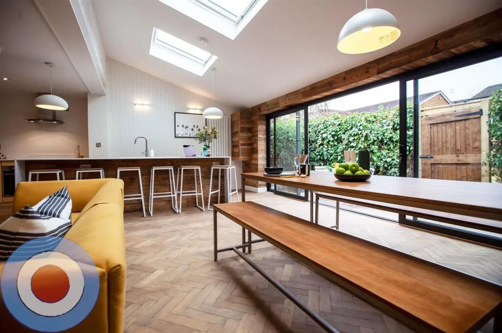 6 bedroom terraced house for rent
