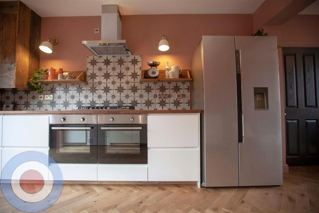 8 bedroom house for rent