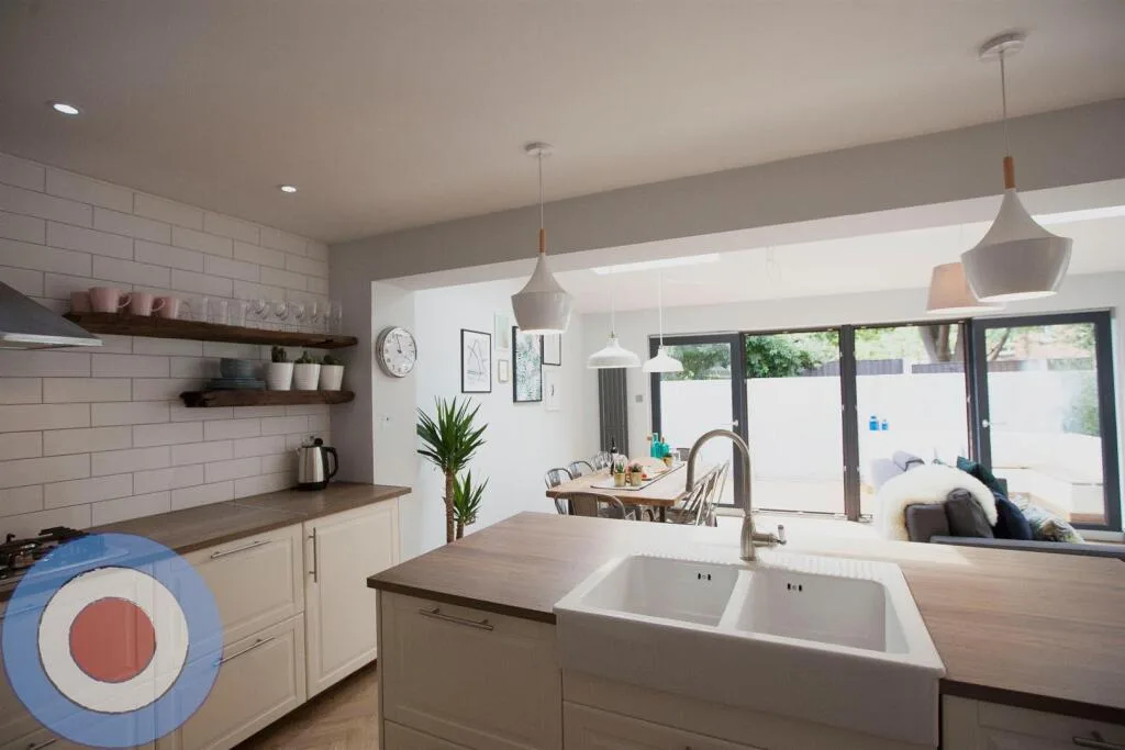5 bedroom end of terrace house for rent
