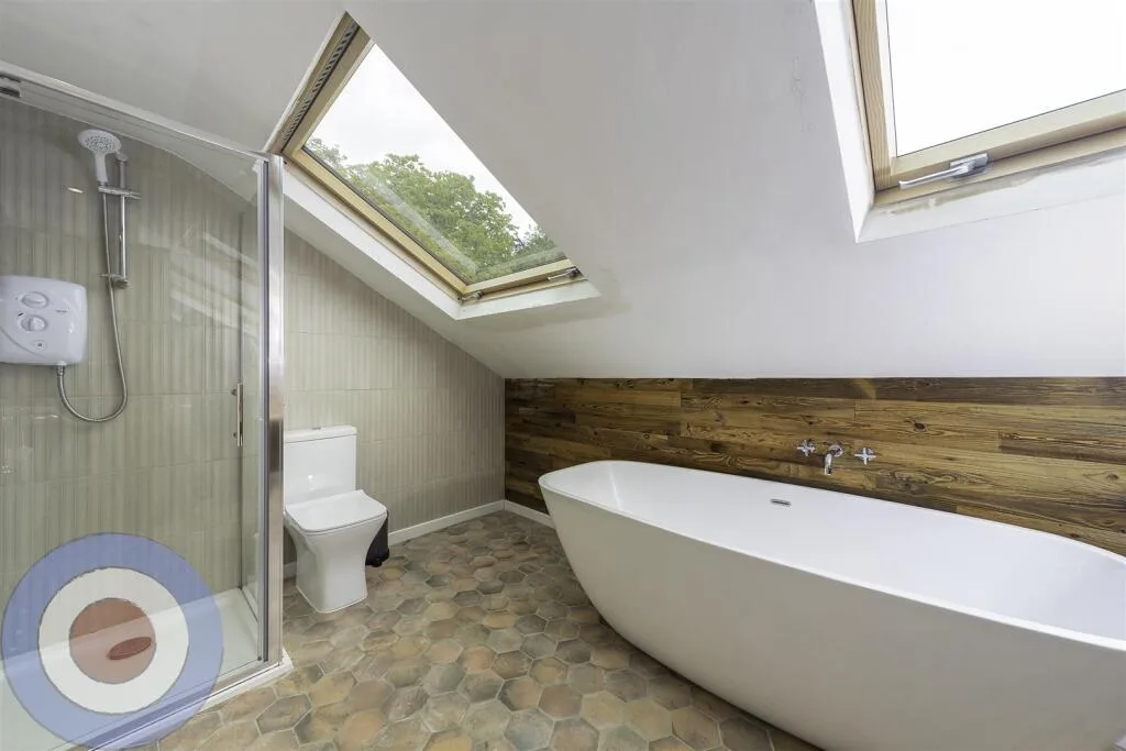 5 bedroom terraced house for rent