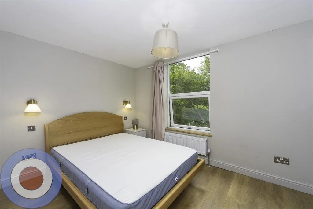 5 bedroom terraced house for rent