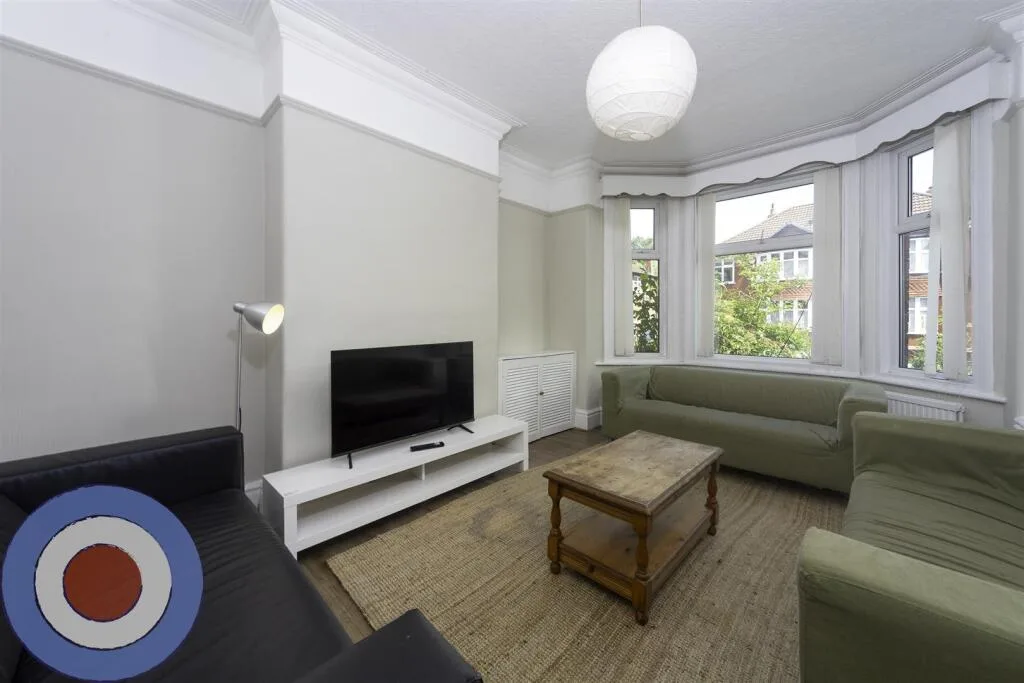 8 bedroom house for rent