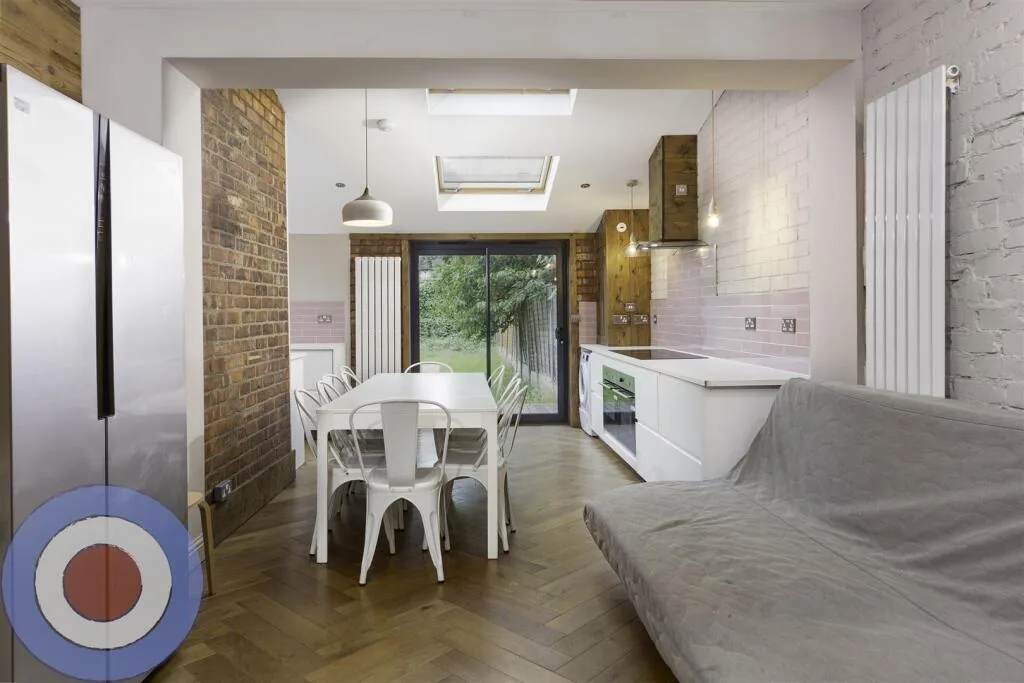 9 bedroom house for rent
