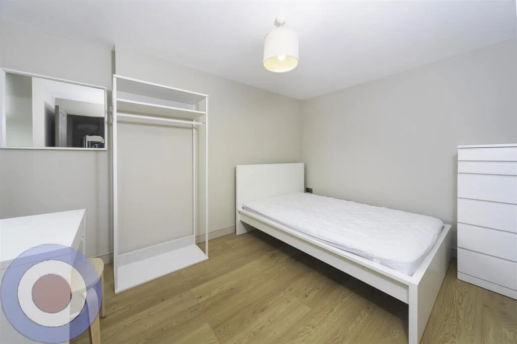 8 bedroom house for rent