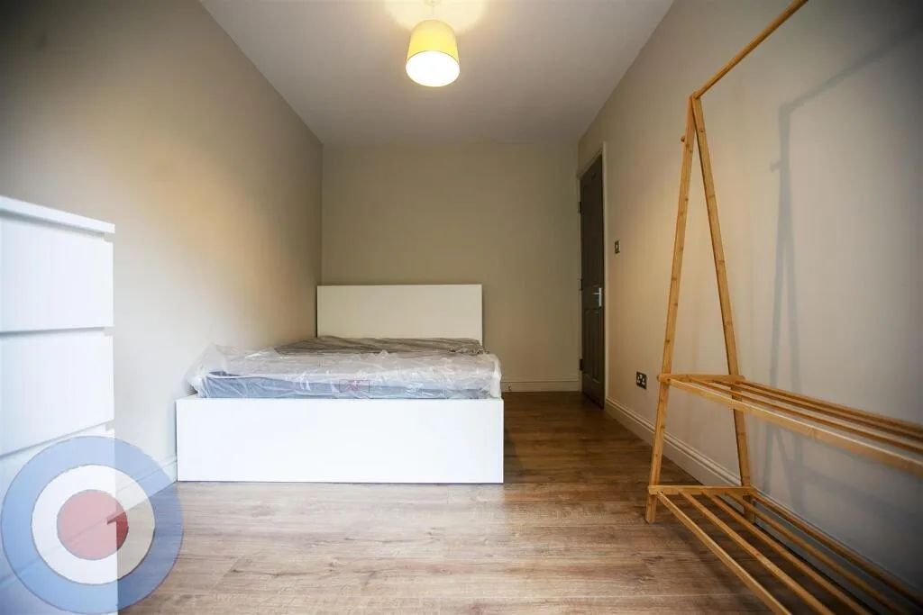 10 bedroom house for rent