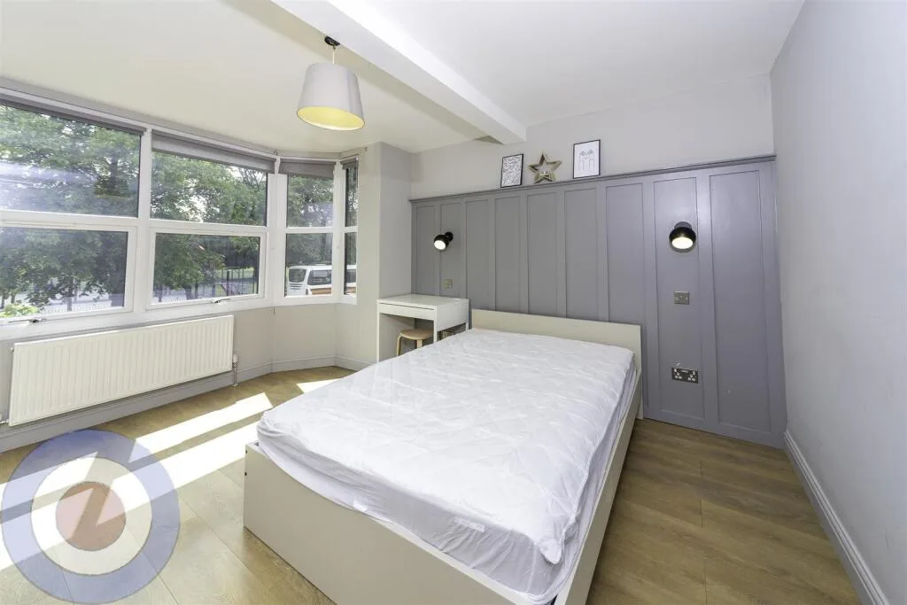 9 bedroom house for rent