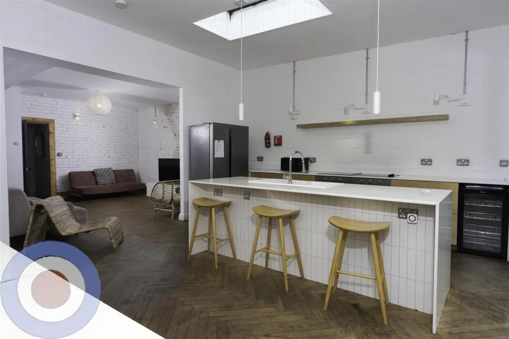 9 bedroom house for rent