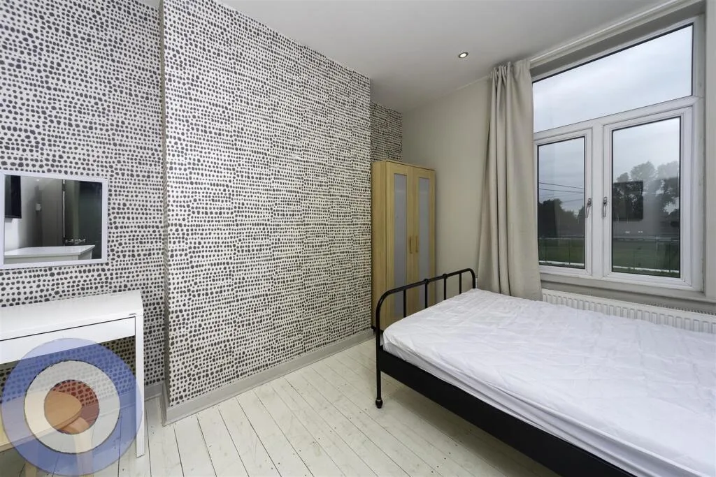 5 bedroom house for rent