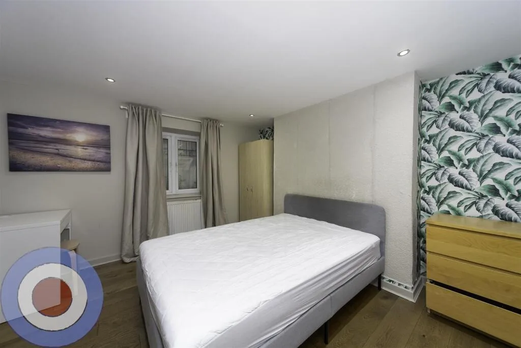 5 bedroom house for rent