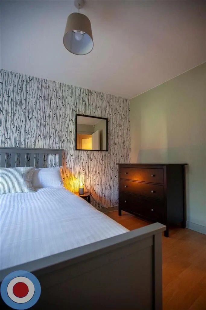 4 bedroom end of terrace house for rent