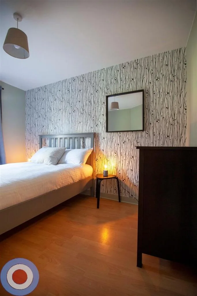 4 bedroom end of terrace house for rent