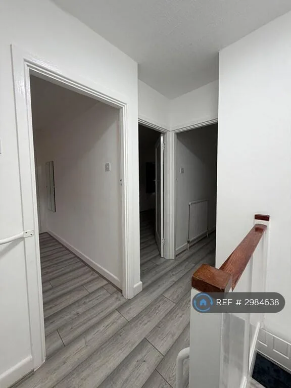 3 bedroom semi-detached house for rent