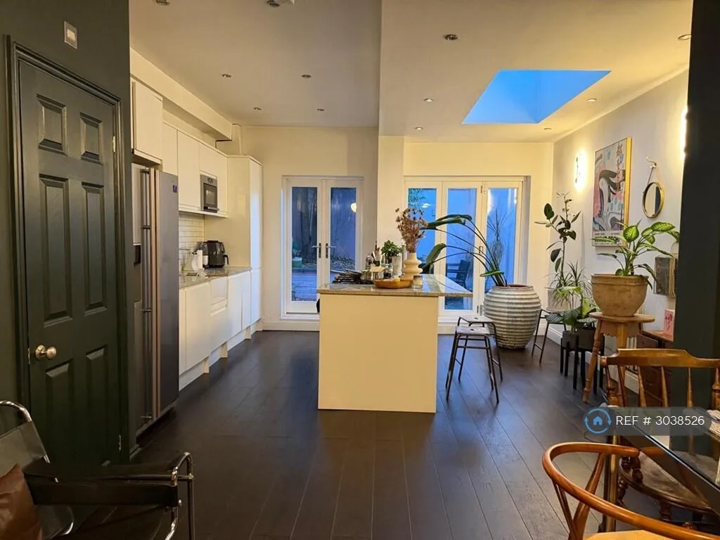 4 bedroom terraced house for rent