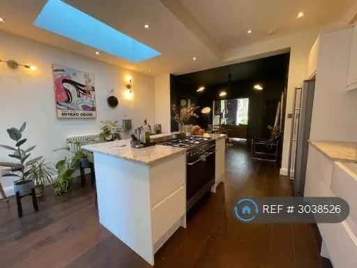 4 bedroom terraced house for rent