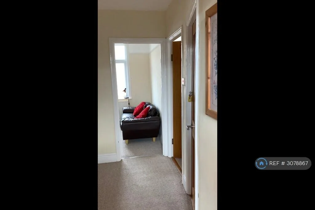 4 bedroom end of terrace house for rent