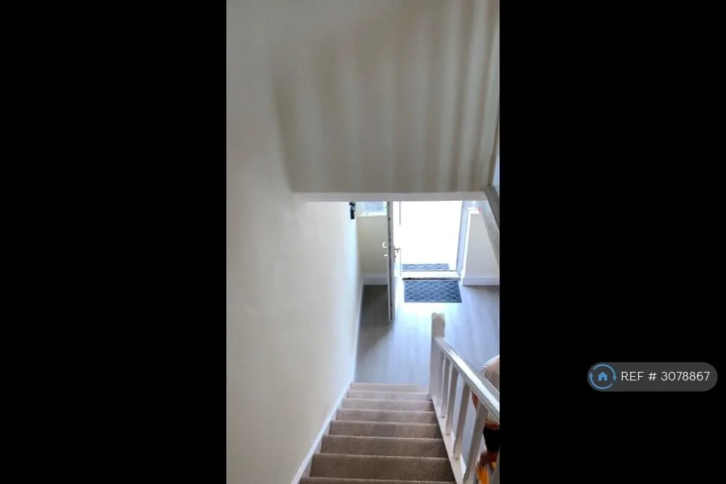 4 bedroom end of terrace house for rent
