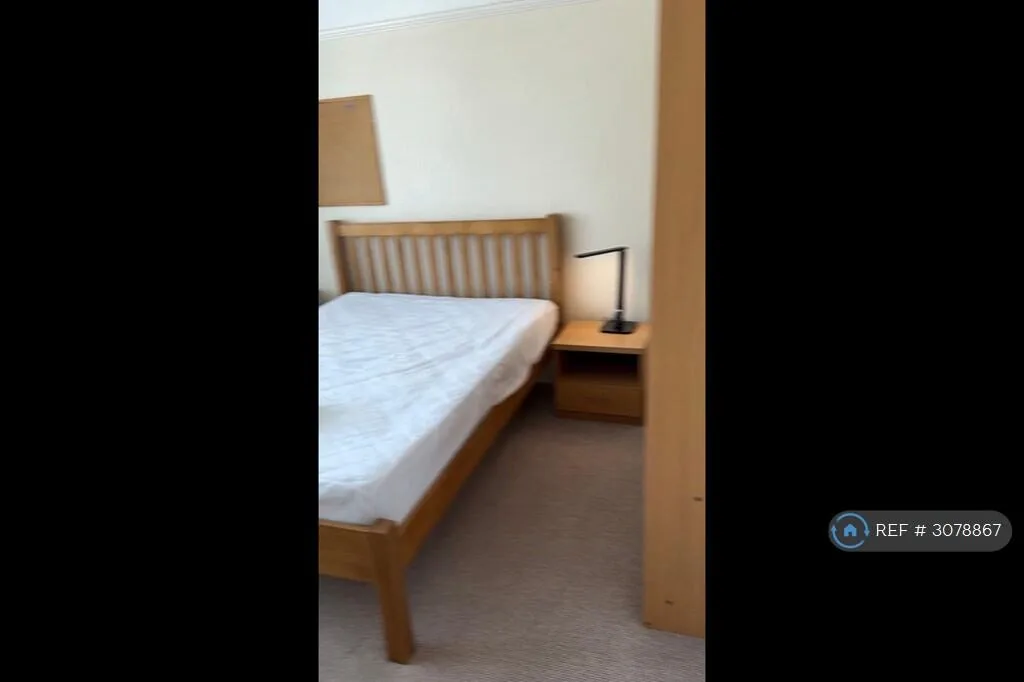 4 bedroom end of terrace house for rent