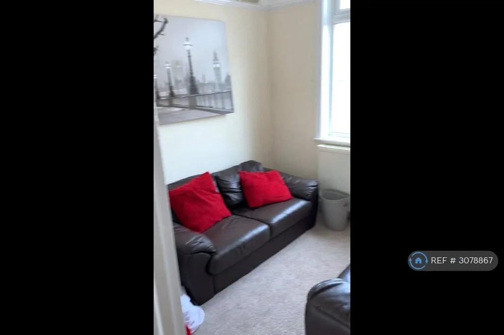 4 bedroom end of terrace house for rent