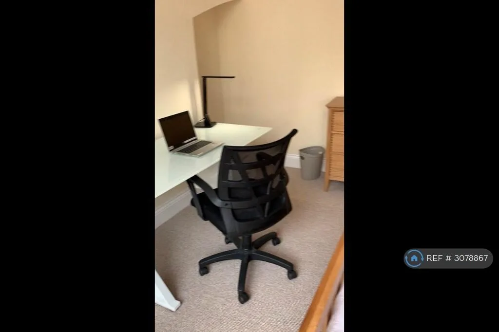 4 bedroom end of terrace house for rent