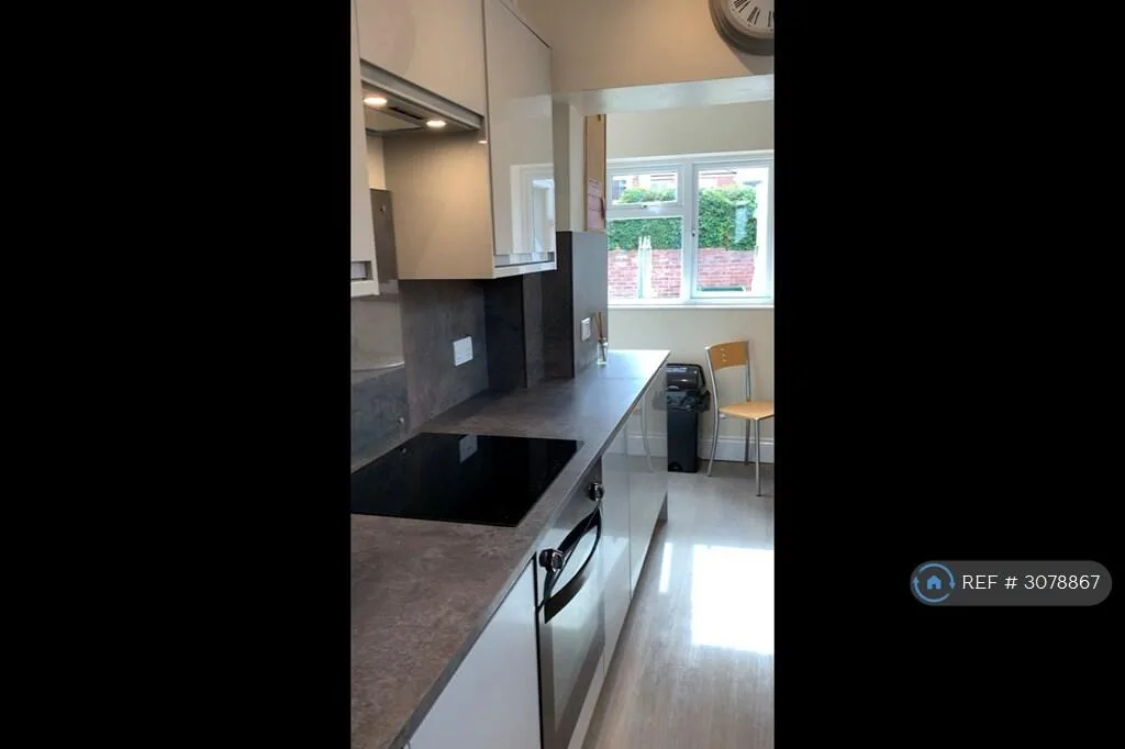 4 bedroom end of terrace house for rent