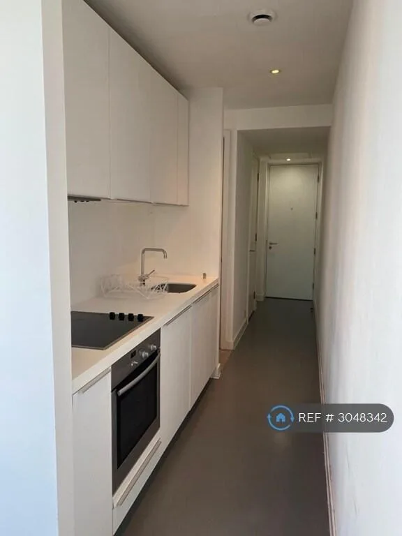 Studio flat for rent