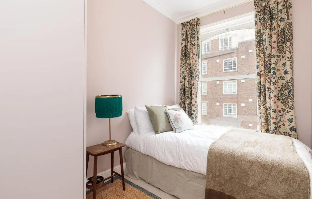 2 bedroom house for rent