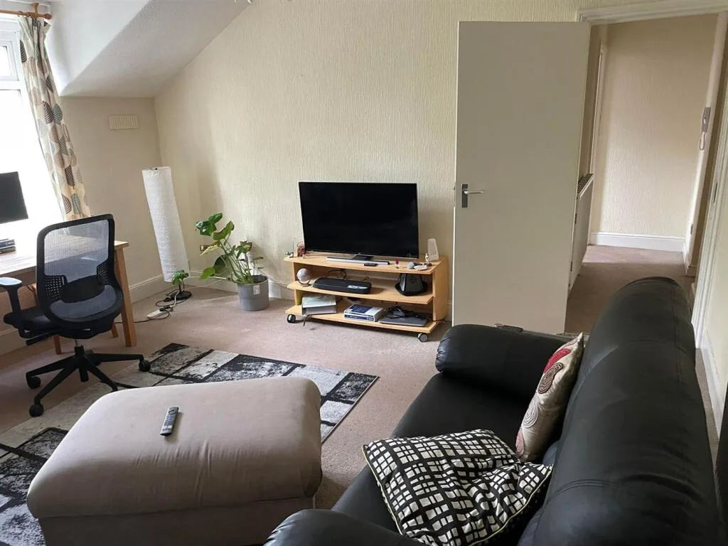 1 bedroom house for rent