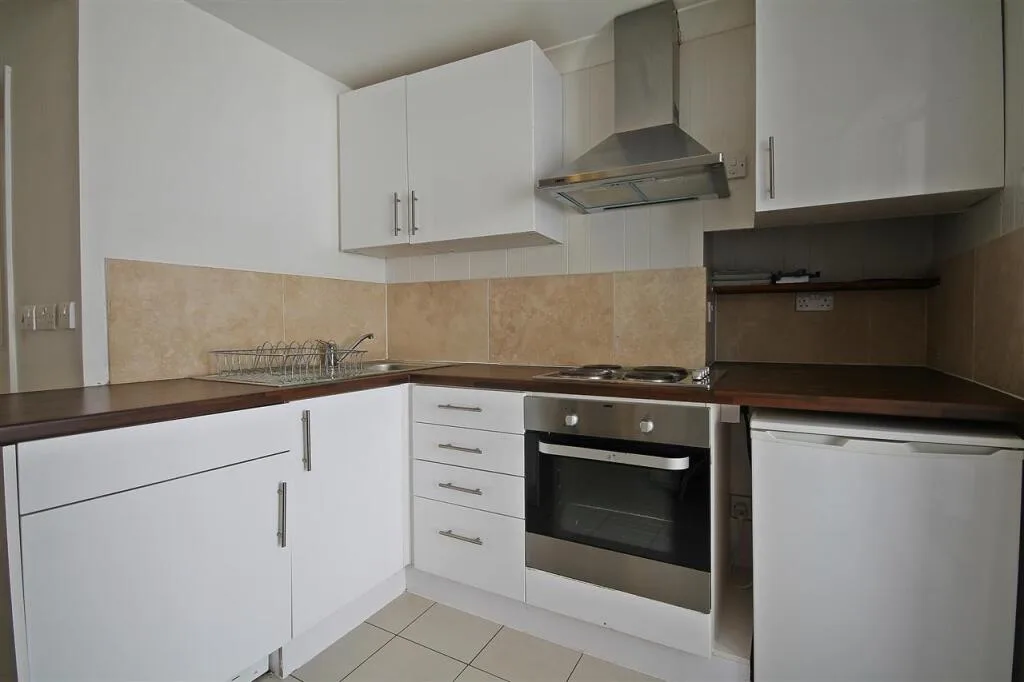 1 bedroom semi-detached house for rent