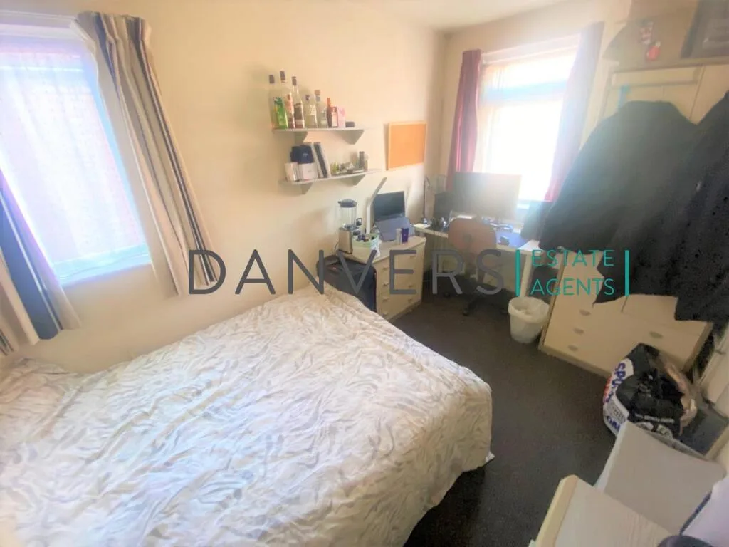 4 bedroom terraced house for rent
