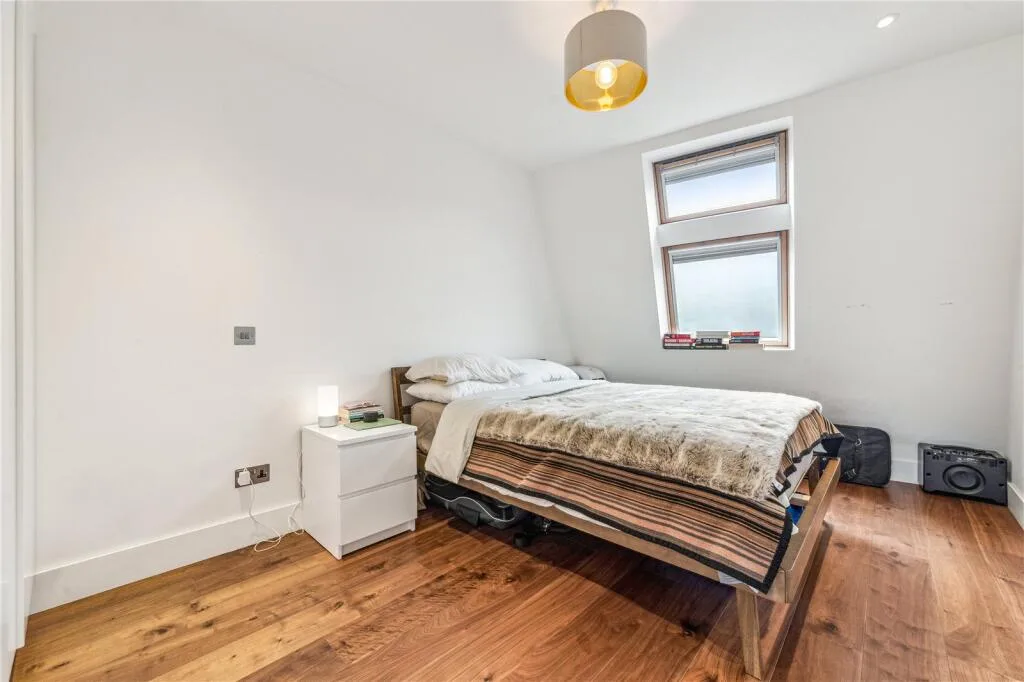 2 bedroom penthouse for rent