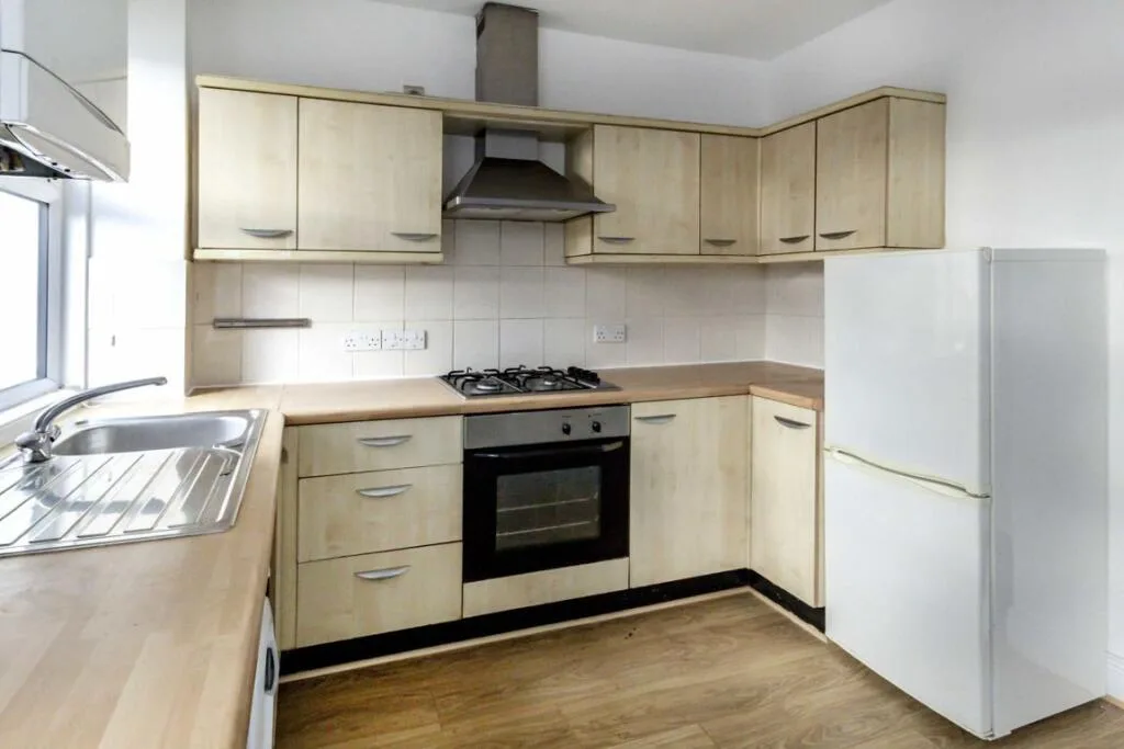 3 bedroom flat for rent