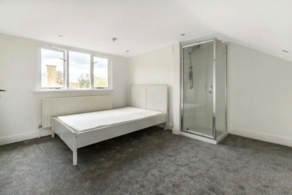 3 bedroom flat for rent