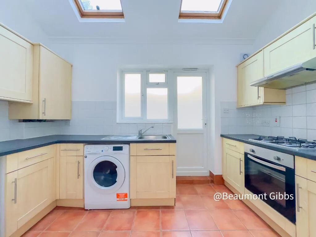 2 bedroom ground floor flat for rent