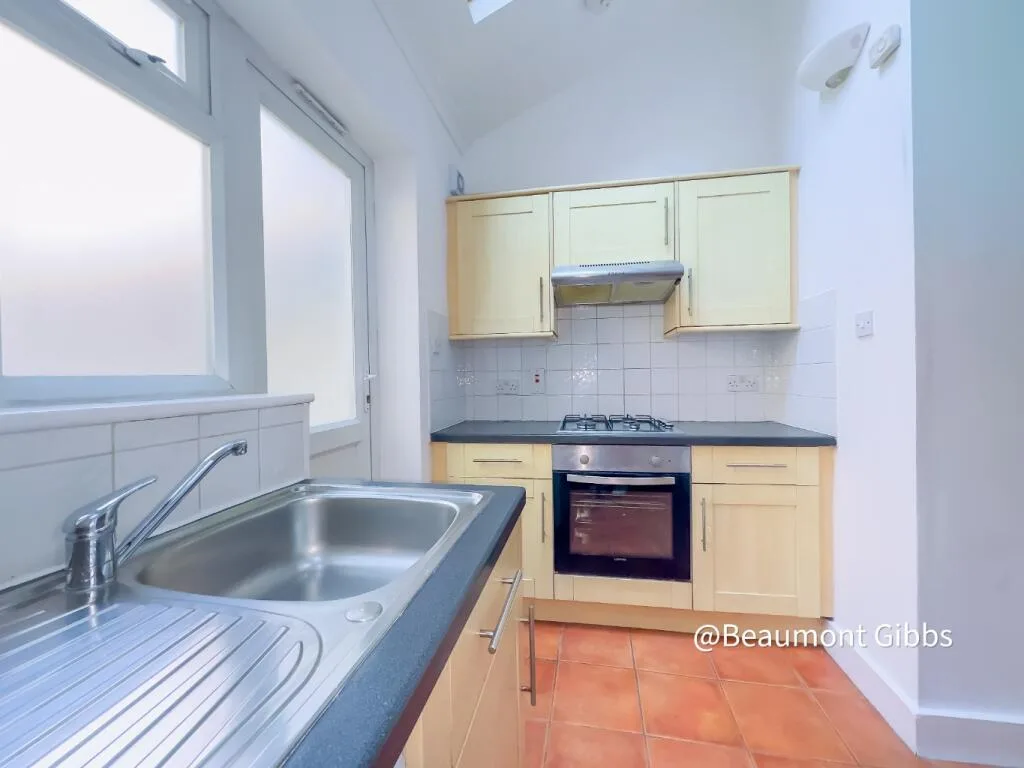 2 bedroom ground floor flat for rent
